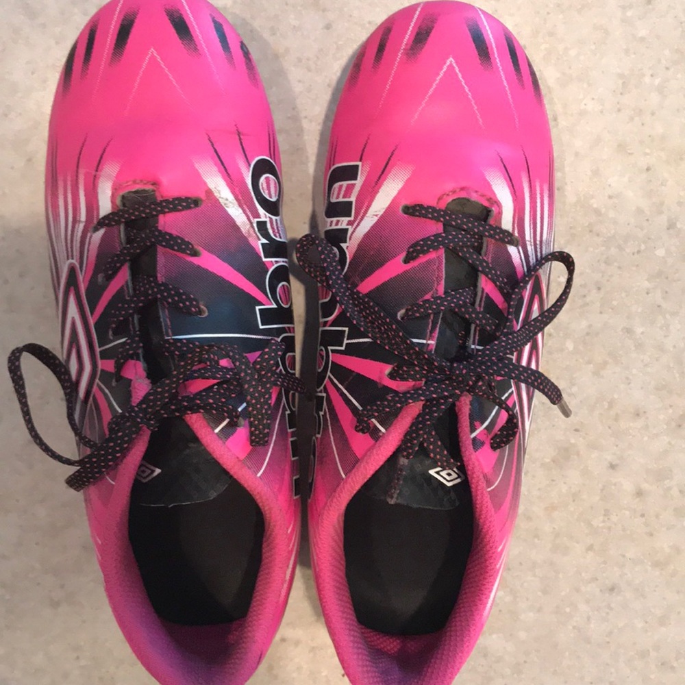 Umbro kids soccer cleats great condition👍🏻 sz 13